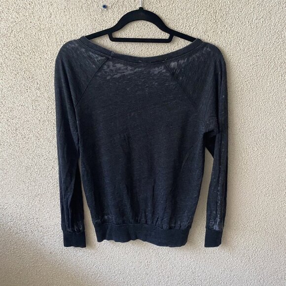 Chaser Revolve Top Black “NEW YORK XOXO" Lips Long Sleeve Sweater NEW Small - Picture 7 of 11